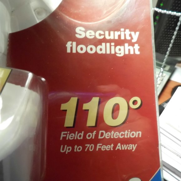 Regent Motion Activated Security Light, 110 Degree Detection Field New Sealed - Picture 7 of 9